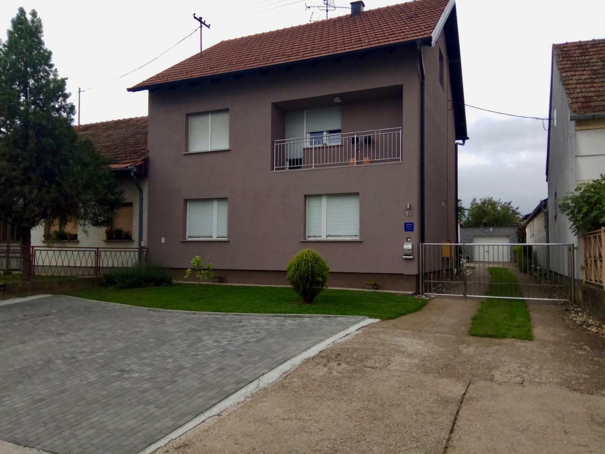 Apartman Lovric Dakovo Ngoại thất bức ảnh
